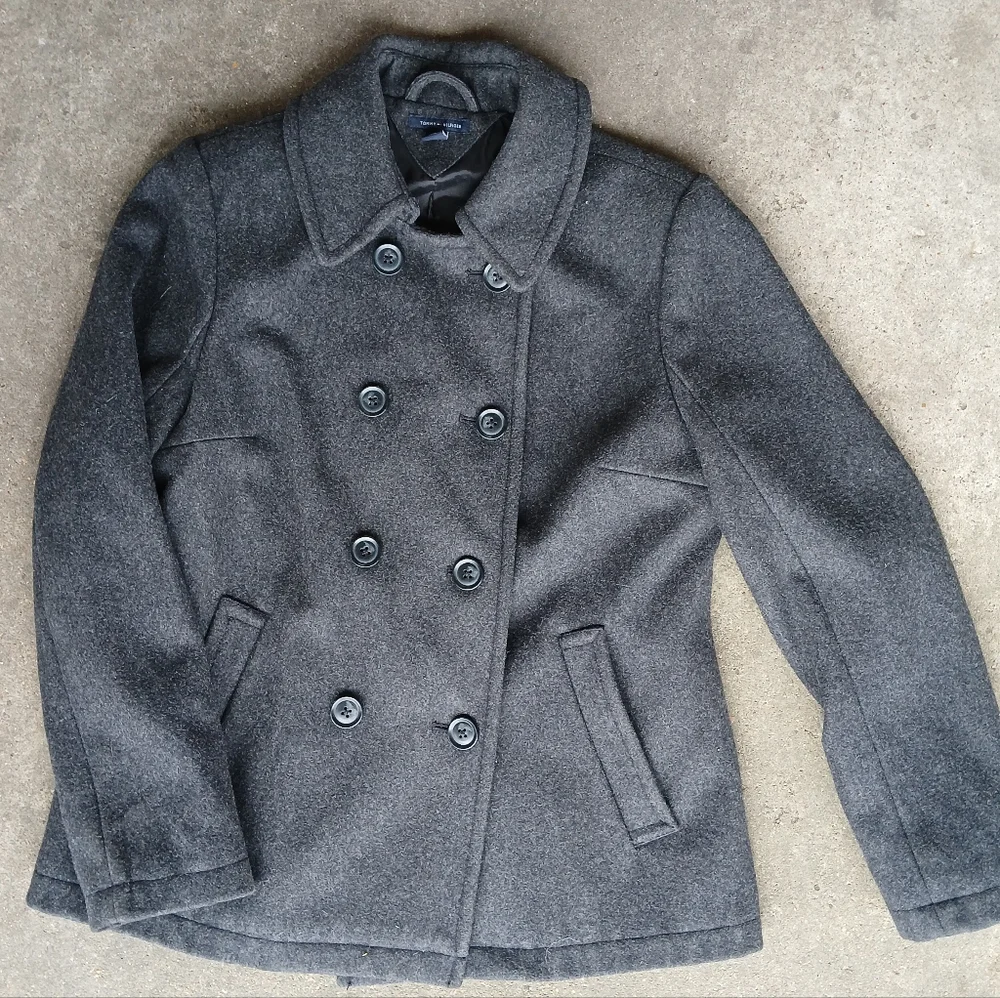 Tommy Hilfiger | 🌺 HOST PICK 🌺
Men’s Gray Pea Coat Sz Large. NWOT - Picture 3 of 8
